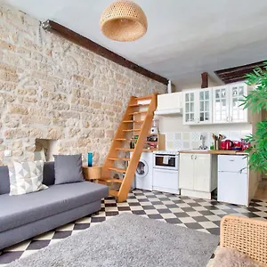 Appartement Cozy 1 Mezzanine & 1bedroom Louvre Moulins Free Netflix, Parijs